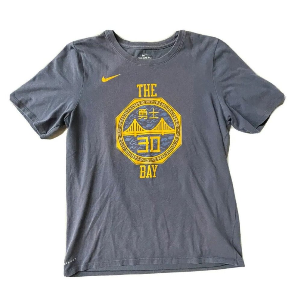 NIKE T SHIRT GOLDEN STATE WARRIORS CURRY #30 NBA CHAMPS YOUTH XL (Womens M) EUC